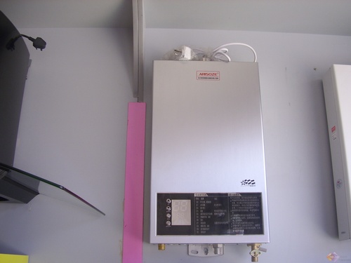 如何选择热水器关键看哪里 1283473532_E4mFR2.jpg