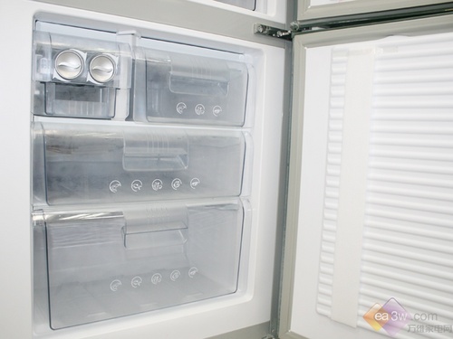 容声节能静音冰箱三门设计国美热卖