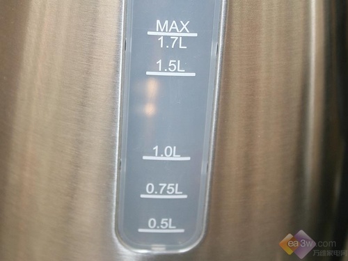 极速沸腾海尔电水壶HKT-2112快烧水