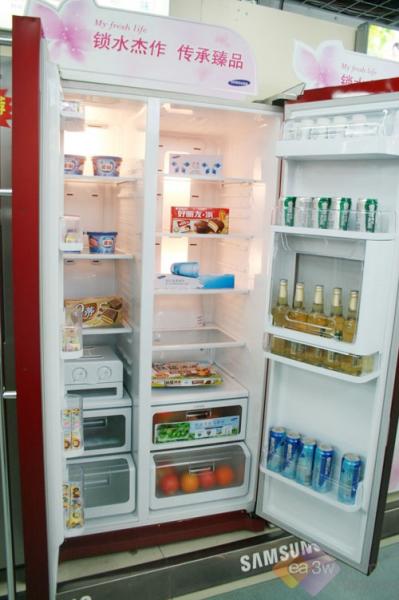 三星对开门冰箱面板显示E5且不停闪烁,这故障