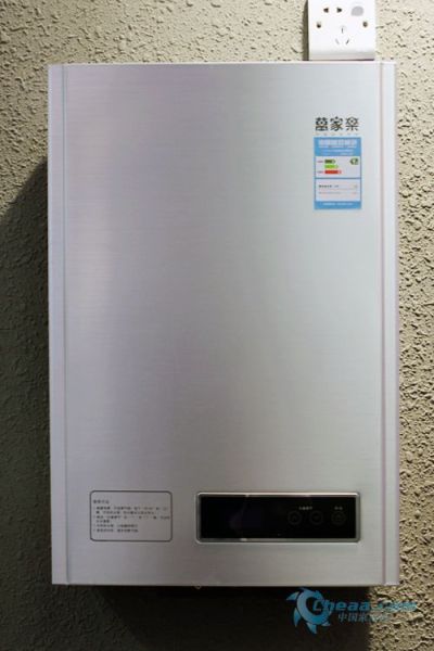 万家乐燃气热水器JSQ18-10U6报价2900