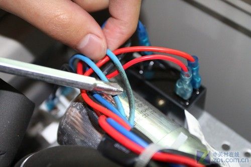 3000Ԫ�յ�֫��һ��ʱ���·���ս�