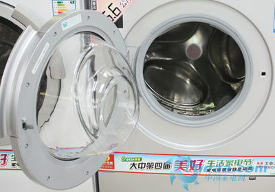 1307662900_d01zly.jpg
