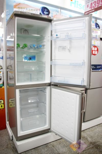 新品上市受关注海信两门冰箱热卖