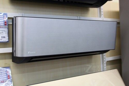 四色金属面板大金1.5P空调现5390元