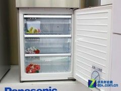 卖场直降500元松下无霜三门冰箱热销