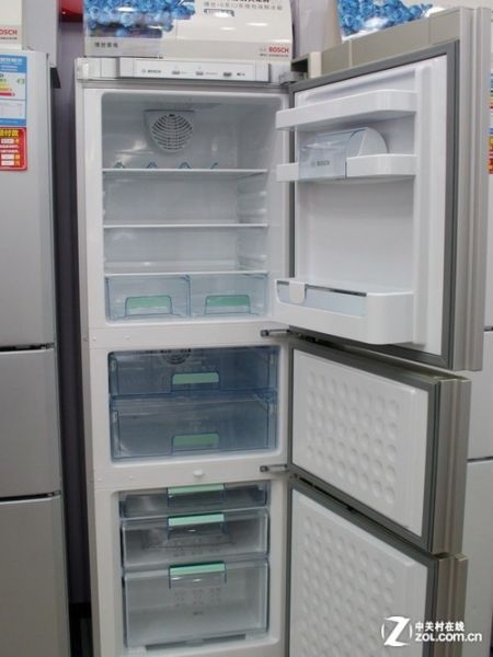 淡蓝玻璃面板博世三开门冰箱现5949元