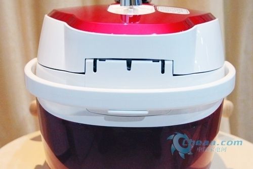 美女厨房 给力欧洲杯冰糖桂花红枣炖红梨_家电