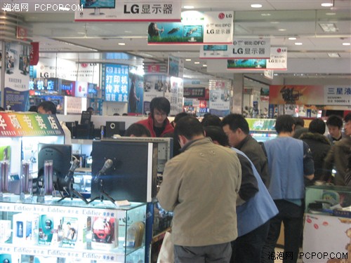 AMD频繁降价普版5000+跌破700元大关