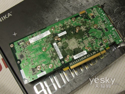 DX10��Ϸ���ʣ�˫���޼�����8800GTS������