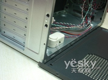 华硕拨开误导谜团网吧机箱应明白消费
