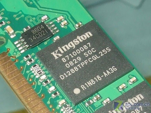 单面+窄板金士顿1GB/800内存125元