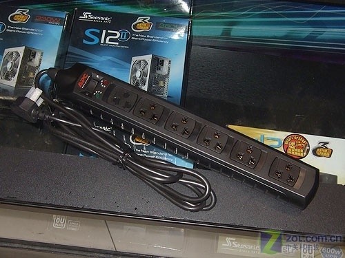 四核配三显卡如何选电源 海韵600W到货_硬件