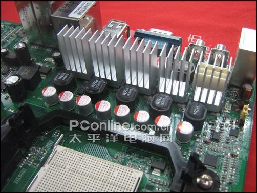 实惠最重要!双敏UR790XA-CF主板499拿走