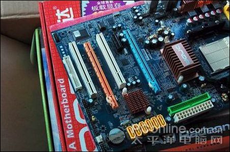 升级超频系统599昂达790GX破3GHz