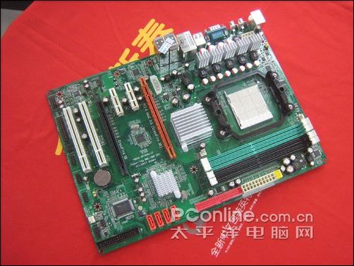 实惠最重要!双敏UR790XA-CF主板499拿走