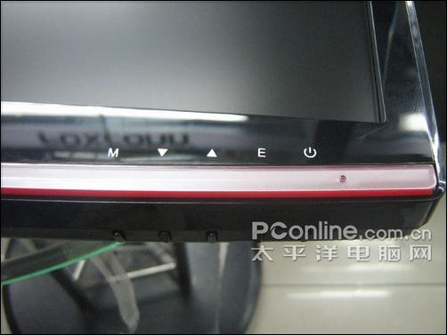 直降200元!现代Z98W18.5宽屏液晶杀799