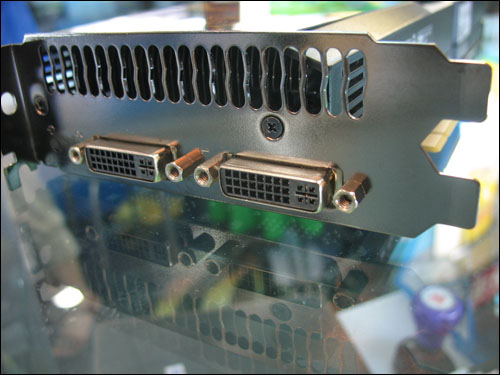 1247714492_Ku3fsL.jpg