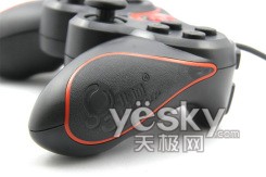 胜利在召唤北通战戟2游戏手柄格斗试玩评测