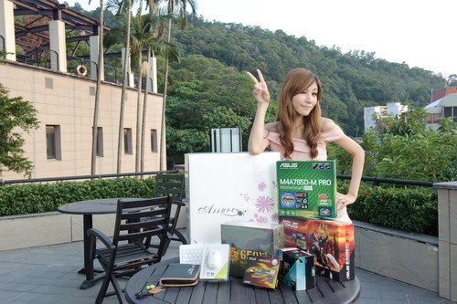 台妹小曼眼镜娘第二弹:86张大图教开核_硬件