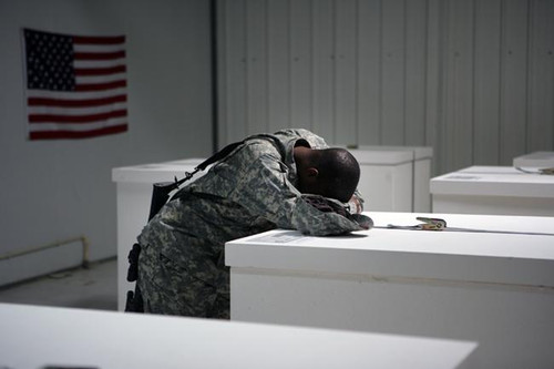 [电影]获奥斯卡最佳影片《拆弹部队》_硬件