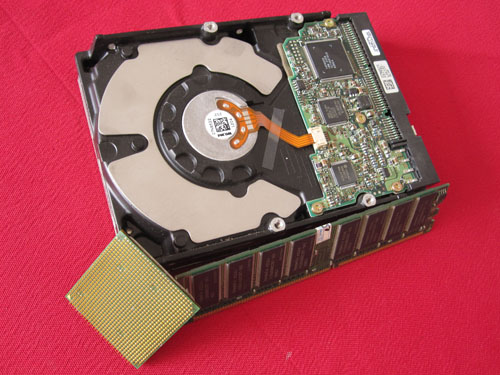 大硬盘时代来临 希捷2TB硬盘跌入千元内_硬件