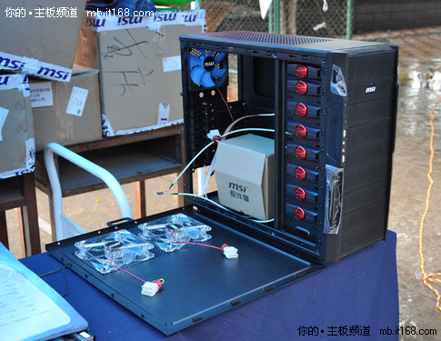 狂飙4.7G 微星校园超频重庆交大站落幕