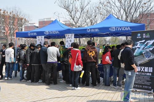 新思路新玩法 影驰2011校园行郑大站路演_硬