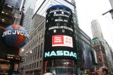 NASDAQ大屏幕打出华视传媒Logo