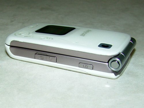 优雅女人三星纯美女性机E428图赏