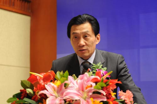 科技时代_图文：中国电子商会王宁副会长宣读奖项