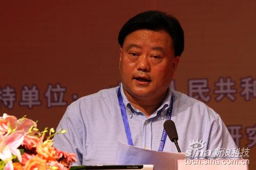 图文:龙源国际集团主席兼龙源期刊网总裁汤潮