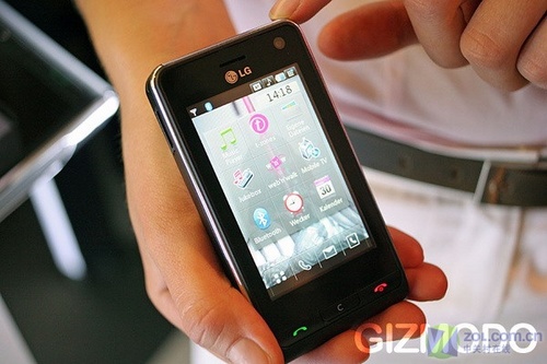 3�紥������LGרҵ�����ֻ�KU990ͼ��