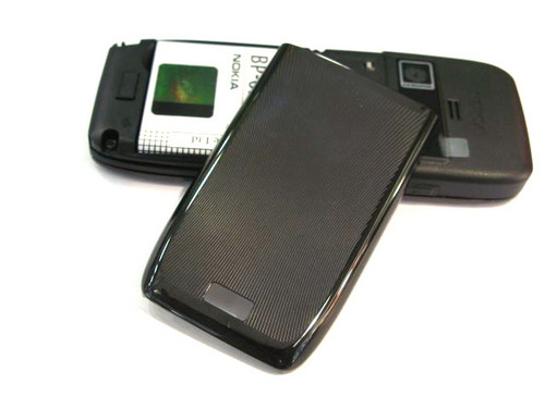 支持HSDPA 诺基亚超薄直板商务王E51_手机