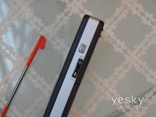 ���ᰮ����Walkman���һ���W958C����2k