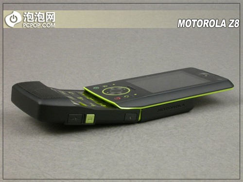 与众不同摩托罗拉滑盖智能Z8外观评测(4)
