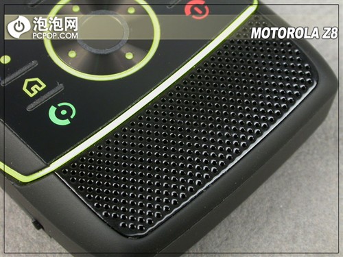 与众不同摩托罗拉滑盖智能Z8外观评测(5)