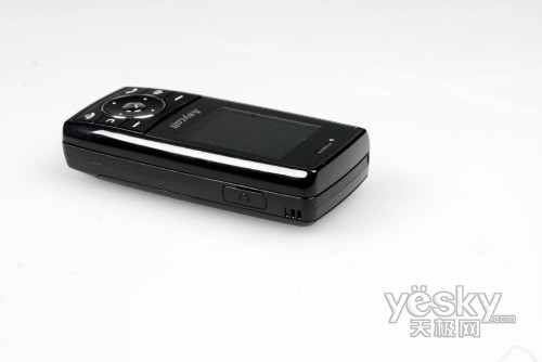 时尚典雅三星入门级滑盖手机B508评测(7)