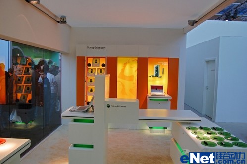 �»�Ϥ������CeBIT���ᰮ����չ̨һƳ