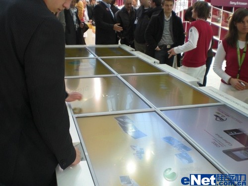 �»�Ϥ������CeBIT���ᰮ����չ̨һƳ