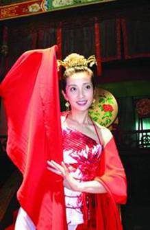 从白发魔女到旗袍美人看李冰冰72变