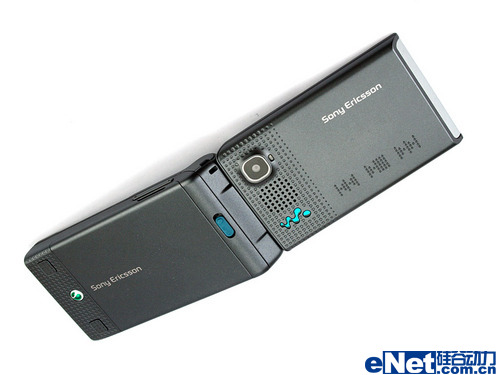 流行先锋 索爱翻盖音乐手机W380c图赏(2)