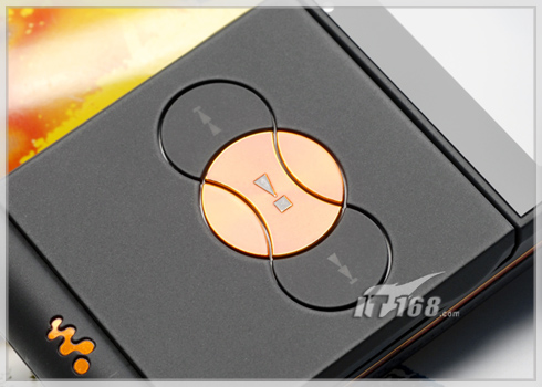 复古翻盖重生索爱独特音乐机W350评测(2)