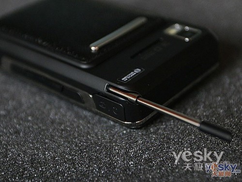 双模双待三星W629签名限量版手机7600元