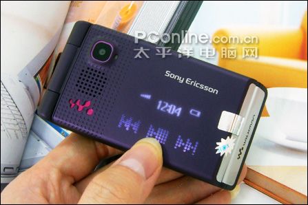 玩美翻盖音乐机索爱W380i唱响低价