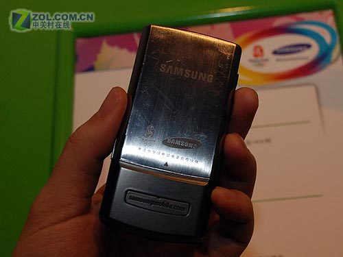 低端滑盖 三星金属时尚手机F268上市_手机