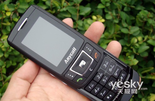 三星铂锐系列手机d908i欲破千元关