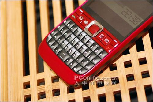 洗尽浮华见真醇!诺基亚E63精简价2150元_手机