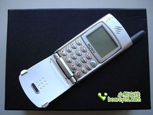 进历史博物馆吧 索尼古董机Z28再到京_手机