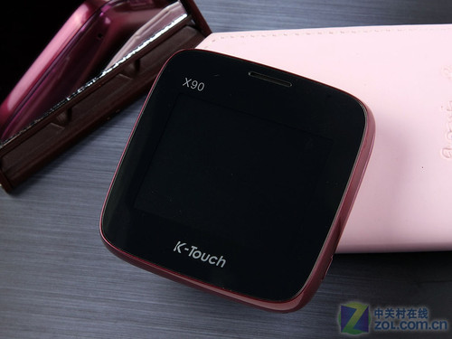 紫色化妆盒 看天语K-Touch X90诱惑美女_手机